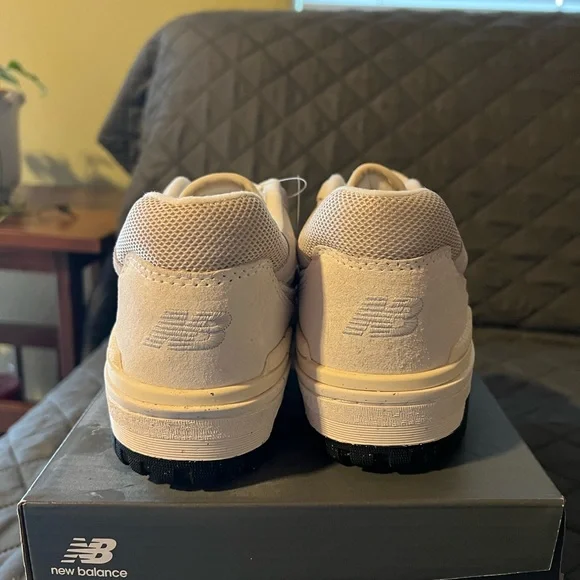 New Balance 550 Sea Salt Timberwolf Sneakers NWT - Picture 3 of 6